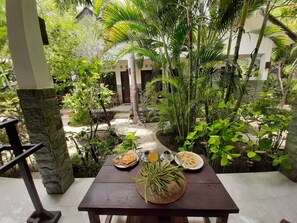 Deluxe Room | Terrace/patio