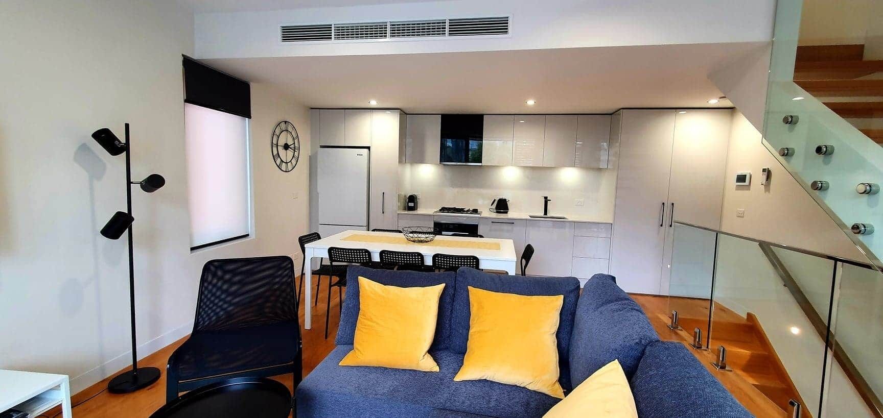 Near  new 3 bedroom residence — image 16