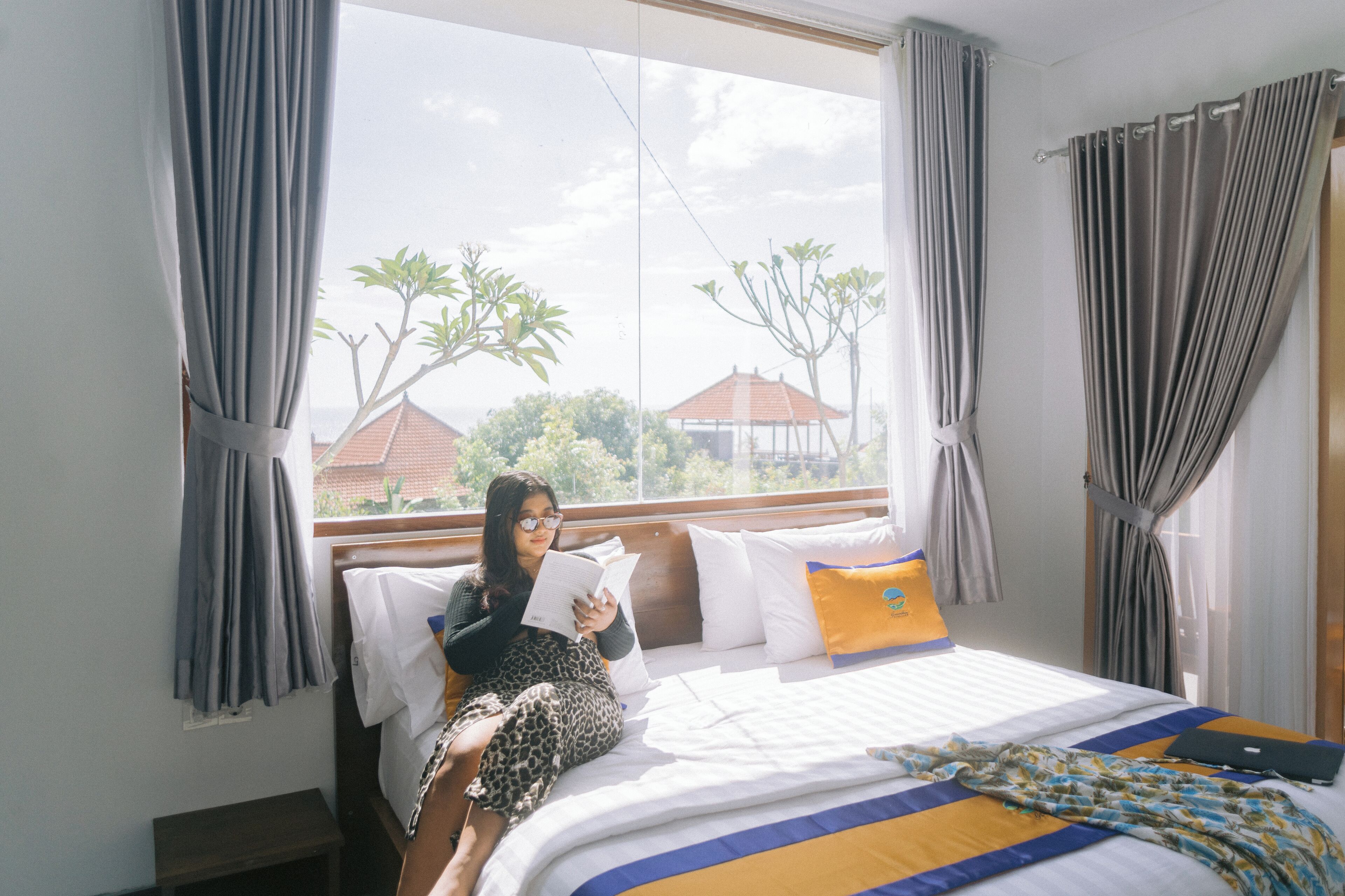 Suite | Desk, laptop workspace, soundproofing, iron/ironing board