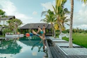 Outdoor pool - Podpadi Design Spaces (Ubud)