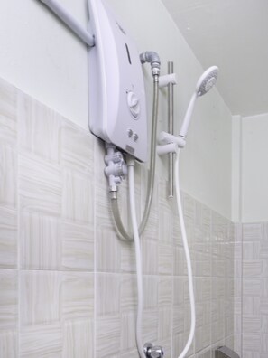 Standard Single Room | Bathroom - Hotel O City Hostel Ipoh (Ipoh)