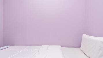 Free WiFi, bed sheets