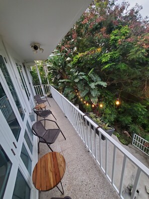 Terrace/patio - Cozy-Huge Sleeps 21 Corporate Teams Groups Wedding Dest 8mile SJU Airport Beach (Trujillo Alto)