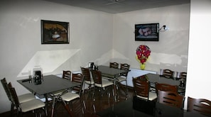 Tägliches inbegriffenes Frühstücksbuffet