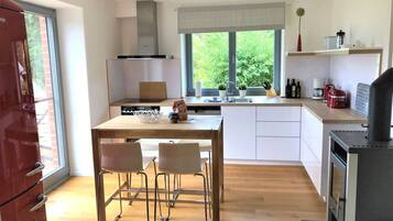 Kühlschrank, Ofen, Geschirrspüler, Toaster