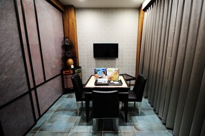 Spielezimmer