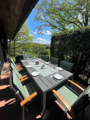 Outdoor dining - Log cabin at the Edersee (Vöhl)