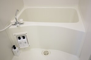 双人房 (1-B) | 深泡浴缸