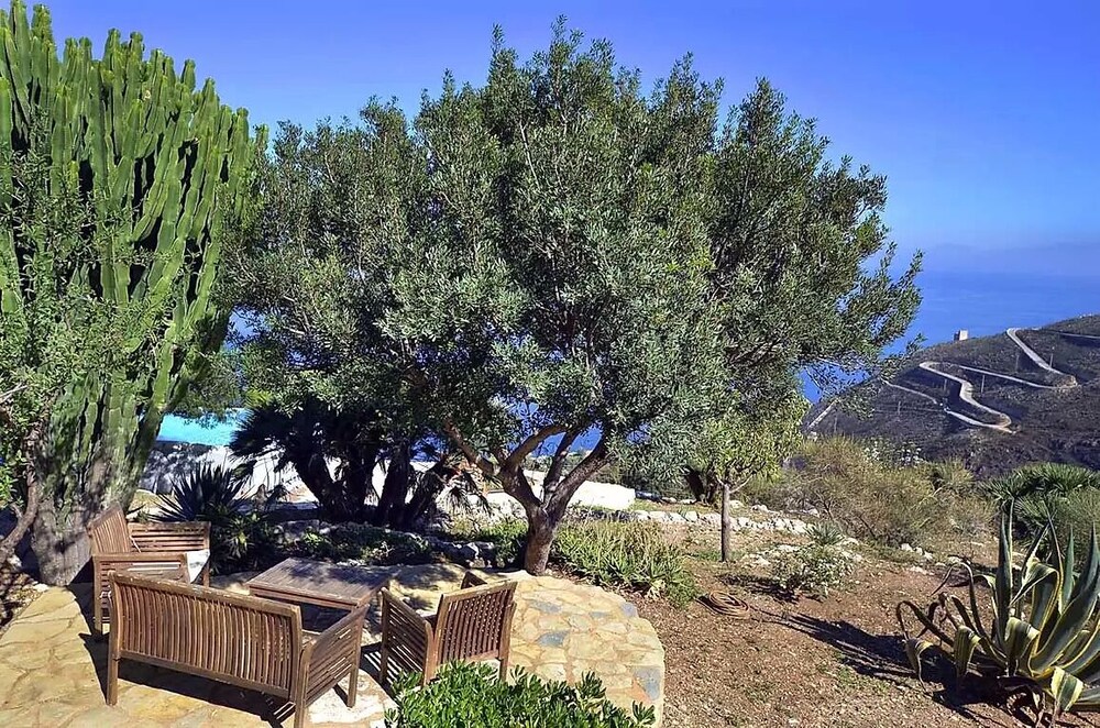 Baglio la Luna by null