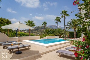 Pool - Villa MALAWI by Abahana Villas (Calp)