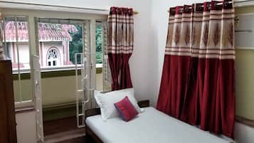 1 bedroom, desk, bed sheets