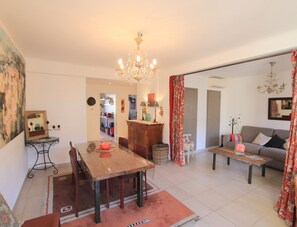 Interior - L'anse Lympia (Nice)