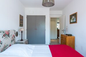 1 bedroom, iron/ironing board, free WiFi, bed sheets - L'anse Lympia (Nice)