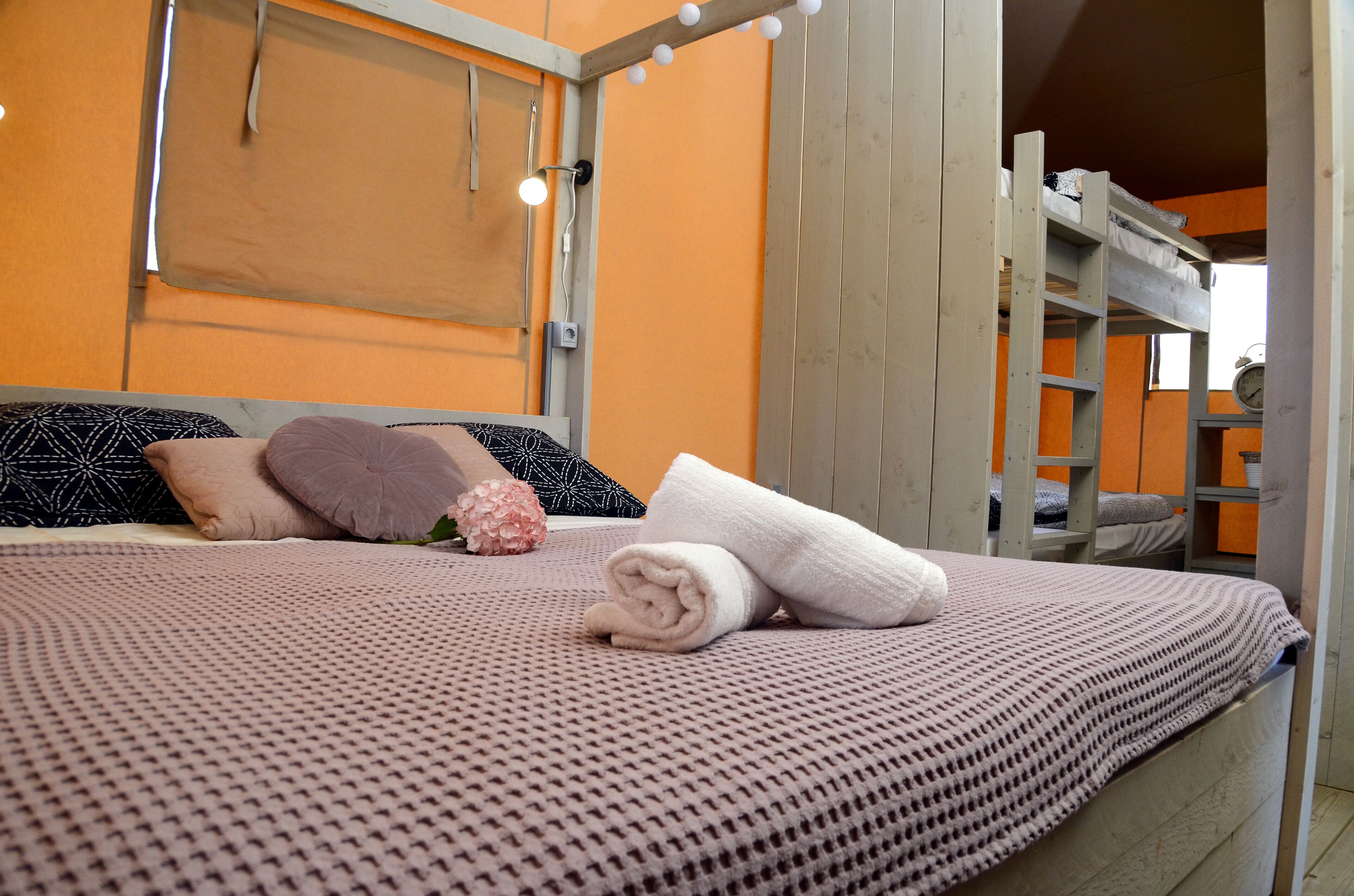 2 slaapkamers, een strijkplank/strijkijzer, gratis wifi