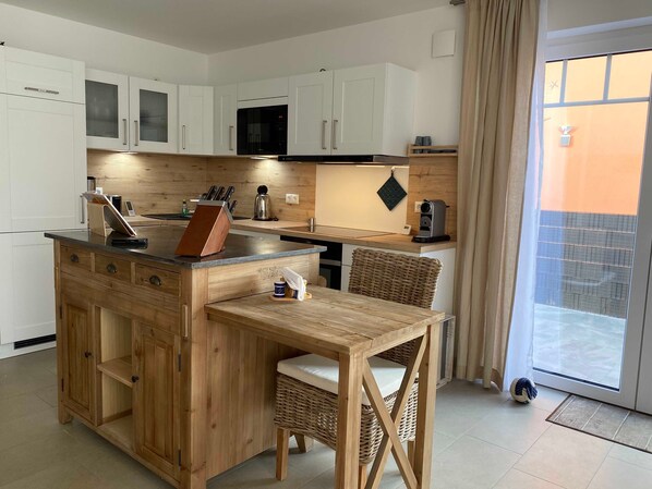 Køleskab, mikrobølgeovn, ovn, opvaskemaskine