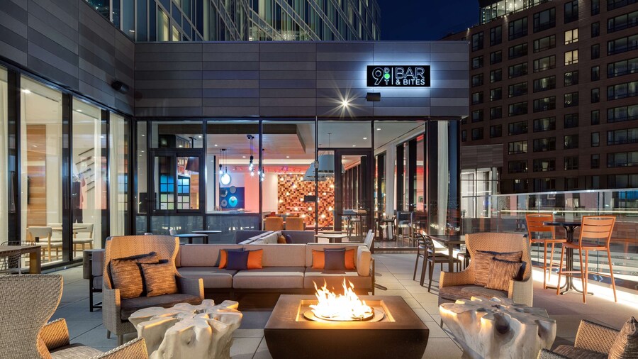 Hyatt Place Boston/Seaport District