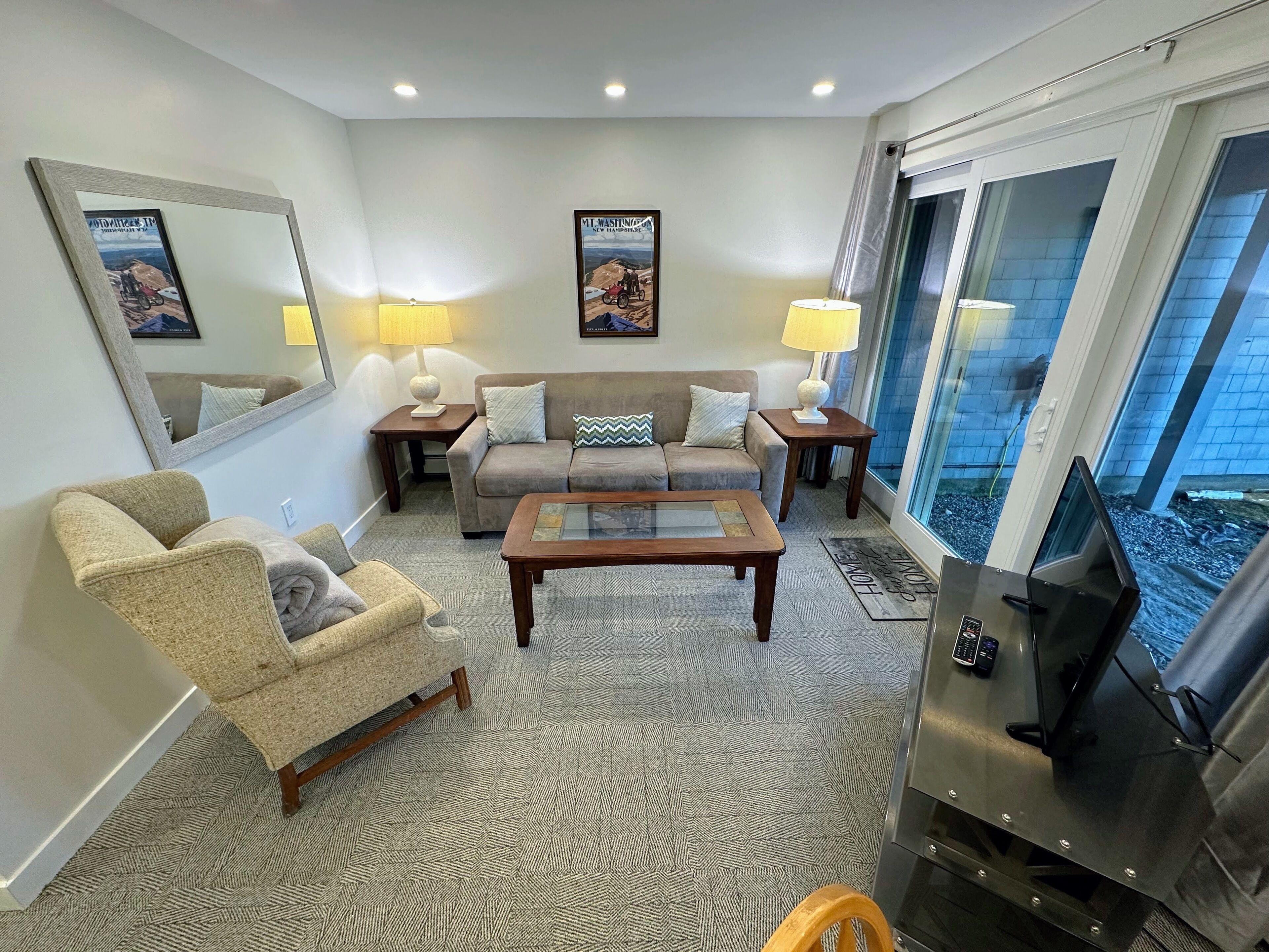 Télévision, cheminée