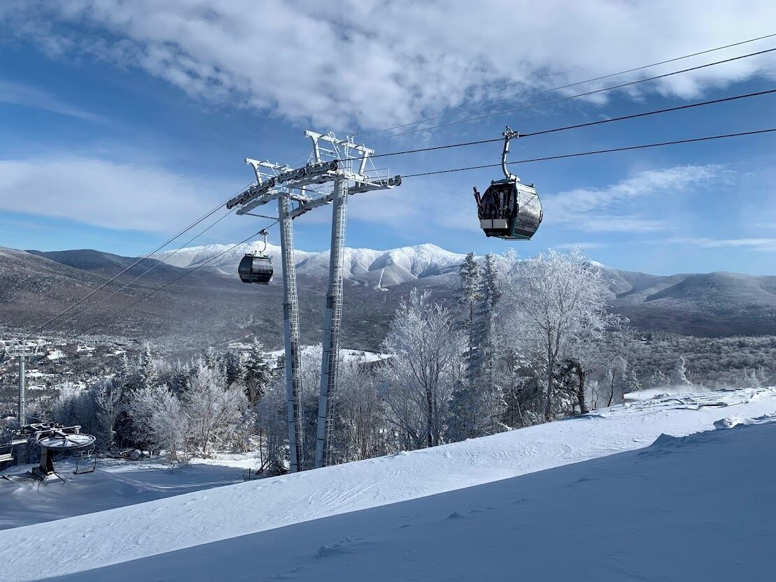 With Cannon, Loon and Bretton Woods so close, you can ski a different area every day without having to drive more than 30 minutes!
