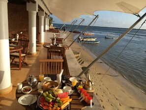 Free daily continental breakfast - Peponi Hotel (Lamu)