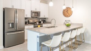 Stovetop, dishwasher, cookware/dishes/utensils - Vhc8072ha - Storey Lake Resort - 5 Bed 4 Baths Townhouse (Kissimmee)