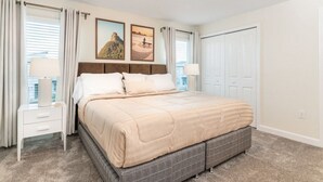 4 Schlafzimmer, individuell dekoriert, individuell eingerichtet