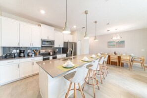 Stovetop, dishwasher, cookware/dishes/utensils - Vhc8079ha - Champions Gate Resort - 4 Bed 3 Baths Townhouse (Davenport)