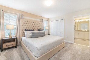 4 habitaciones, decoración personalizada y muebles diferentes