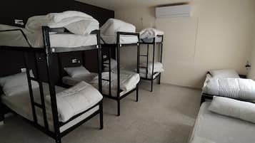 Dortoir Partagé, dortoir mixte, salle de bains commune, vue ville | Wi-Fi gratuit