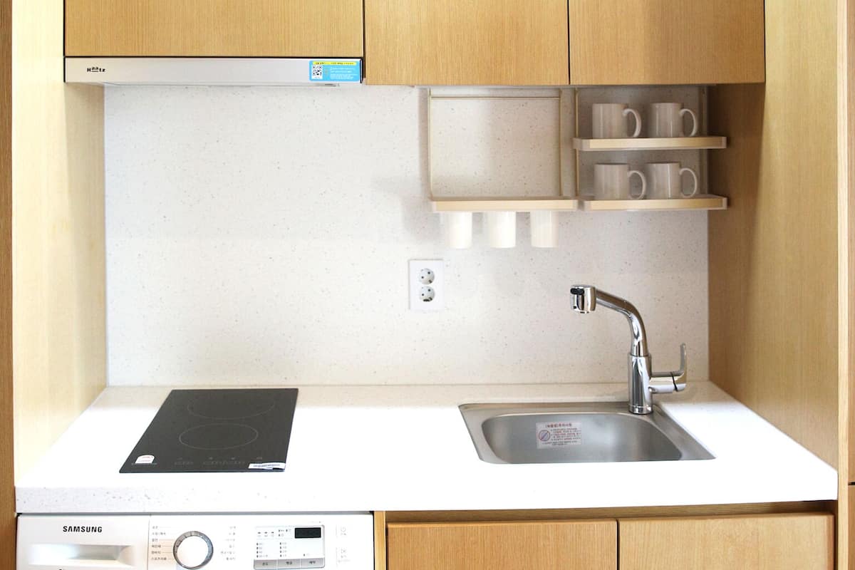 family suite | private kitchenette | full-sized fridge, microwave, espresso maker, coffee/tea maker