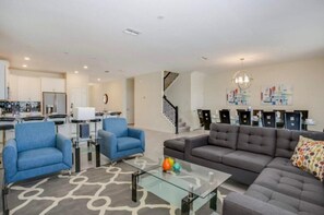 TV layar datar dan konsol video game