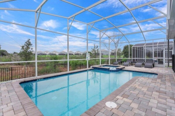 8 habitaciones, decoración personalizada y muebles diferentes 