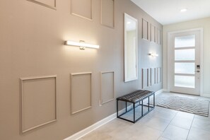 6 bedrooms, individually decorated, individually furnished