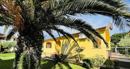 House Maria-Beautiful house with garden for 5 pearson, 10 min from the beach