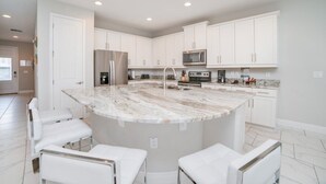Private kitchen - Ev8124ha - The Encore Club Resort - 5 Bed 8 Baths Villa (Kissimmee)
