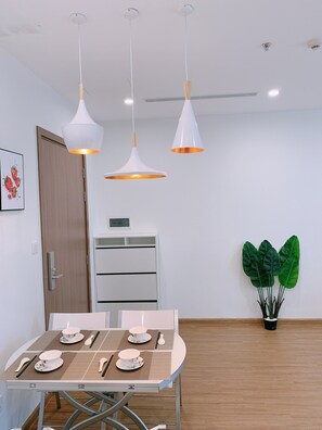 アパートメント 1 ベッドルーム | 専用キッチン | 冷蔵庫、電子レンジ、電気ポット、炊飯器