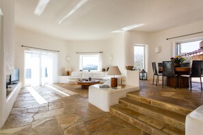 TV connectée, cheminée