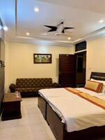 Premium bedding, down comforters, soundproofing, free WiFi