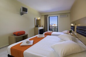 In-room safe, bed sheets - Kozanos Hotel & Suites (Zakynthos)