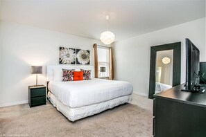 4 habitaciones, decoración personalizada y muebles diferentes