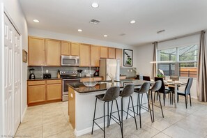 Stovetop, dishwasher, cookware/dishes/utensils