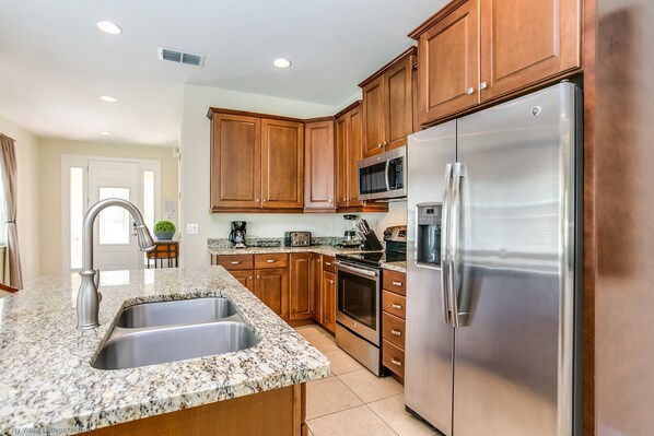 Stovetop, dishwasher, cookware/dishes/utensils