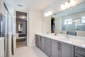 Bathroom - Aco8059ha - The Encore Club Resort - 6 Bed 5 Baths House (Kissimmee)