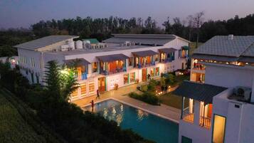 Fachada da propriedade