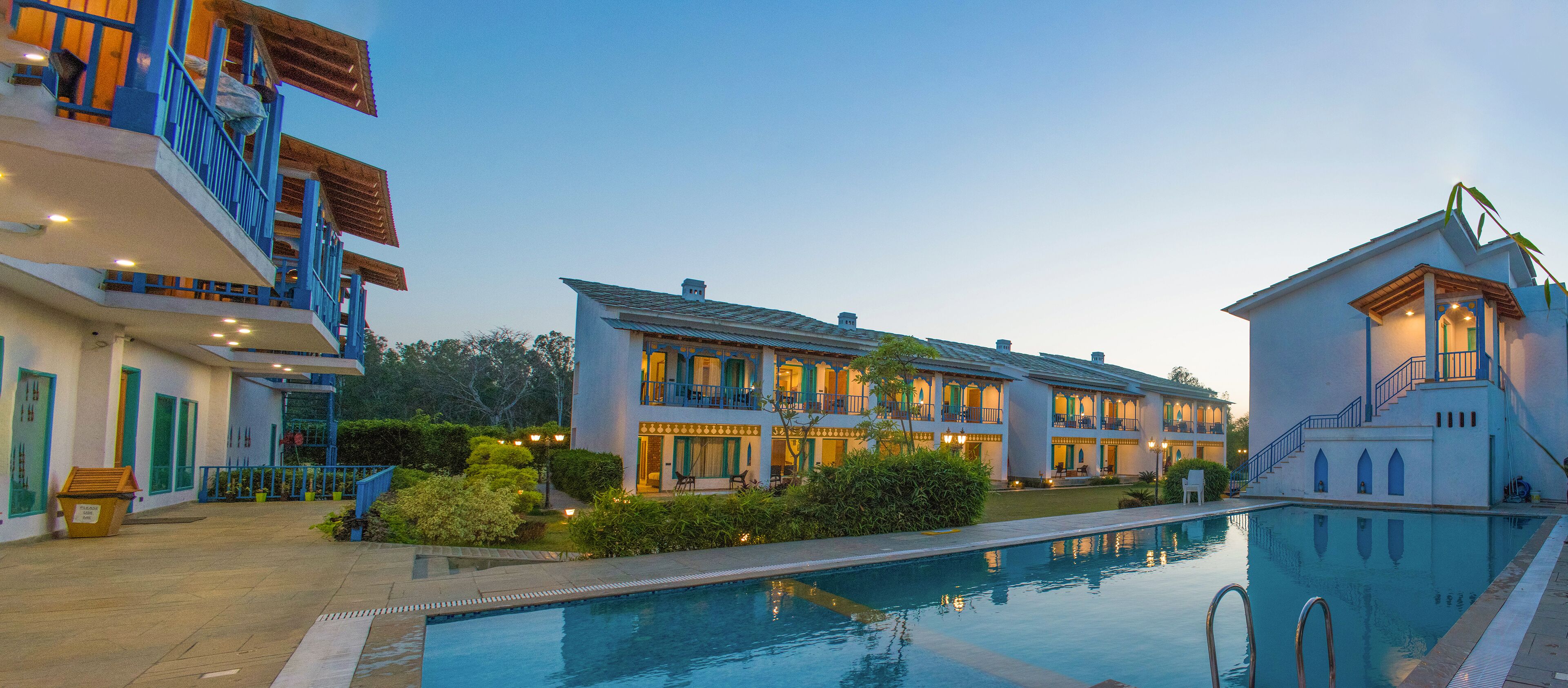 Vista frontal de la propiedad