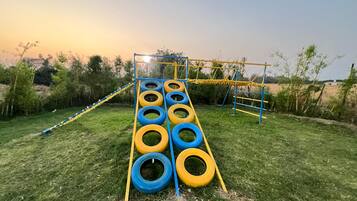Children’s play area – outdoor