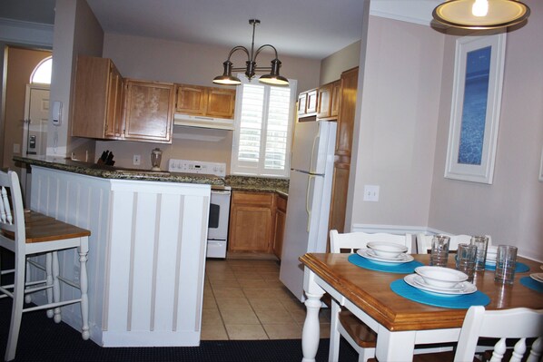 Stovetop, dishwasher, cookware/dishes/utensils - Aco7963ha - Runaway Beach Club - 2 Bed 2 Baths Apartment (Kissimmee)