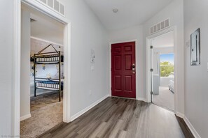 3 bedrooms, individually decorated, individually furnished