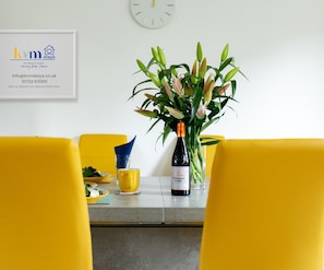 Dining - KVM - Thorpe House (Peterborough)