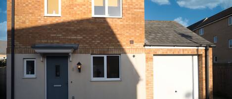 House, Private Bathroom (Bank Side House) | Exterior