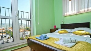 Appartamento, 2 camere da letto | Ferro/asse da stiro, Wi-Fi gratuito, lenzuola